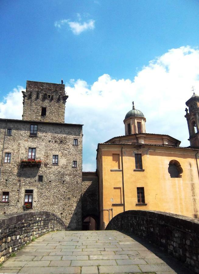 Ai Chiosi Affittacamere Pontremoli Exterior foto