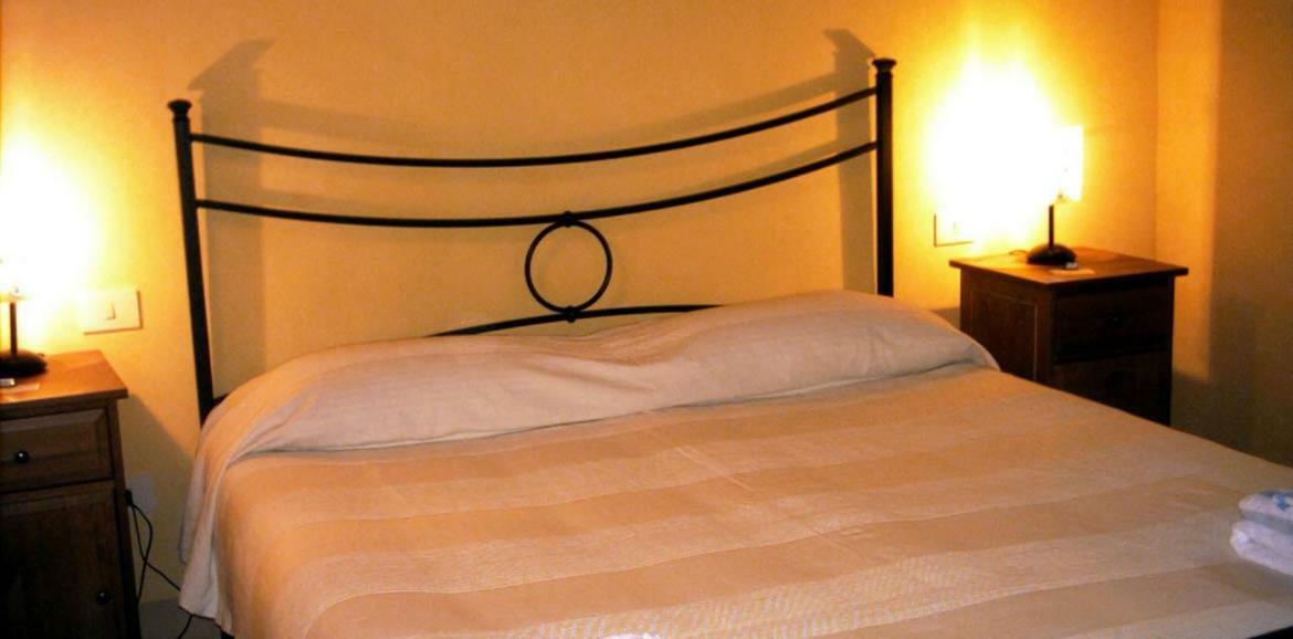 Ai Chiosi Affittacamere Pontremoli Exterior foto
